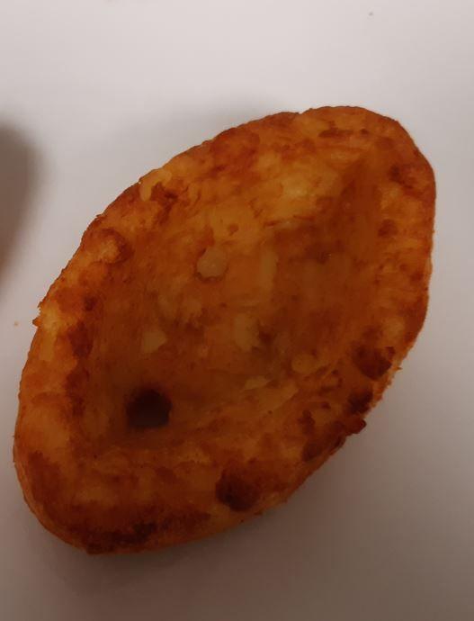 Boat-shaped potato rosti to garnish - frozen