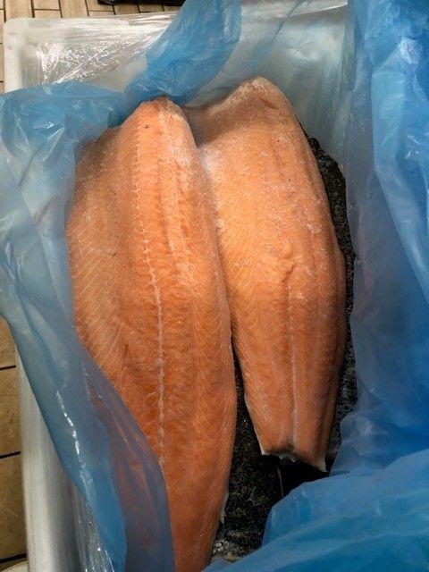Filets de saumon fumé 1,1/1,4kg surgelés