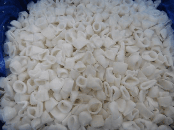 Anneaux de calmars blanchis 250-350 pces/kg surgelés